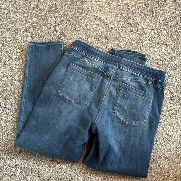 Democracy High Rise Slim Straight Pull On Jeans - Picture 7 of 9